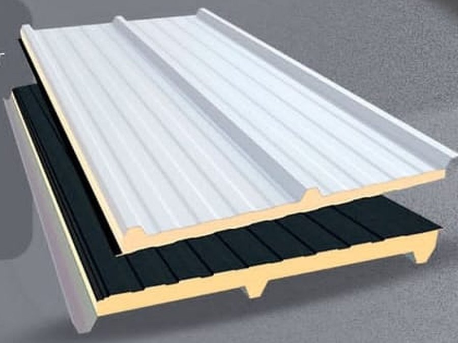 Telha sanduíche DBFrame: capa trapezoidal, miolo de EPS e forro